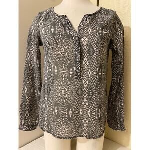 American‎ Eagle Outfitters Size XS Women's Blouse Top Sheer Casual Print